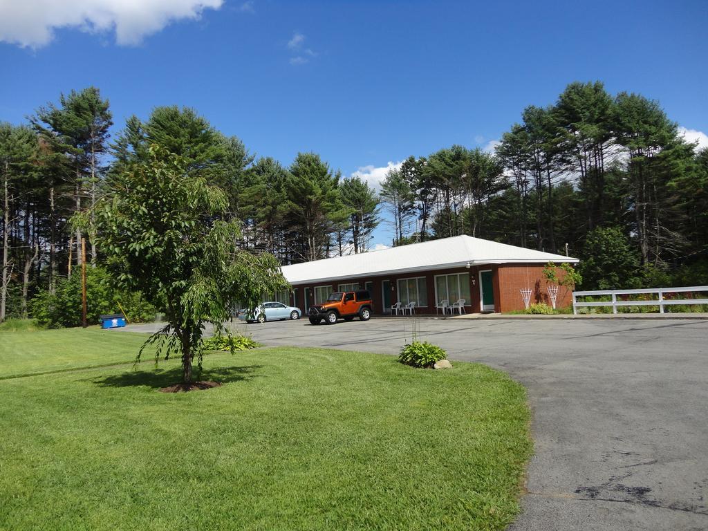 Sara Glen Motel - Saratoga Springs-Glens Falls Fort Edward Exterior photo