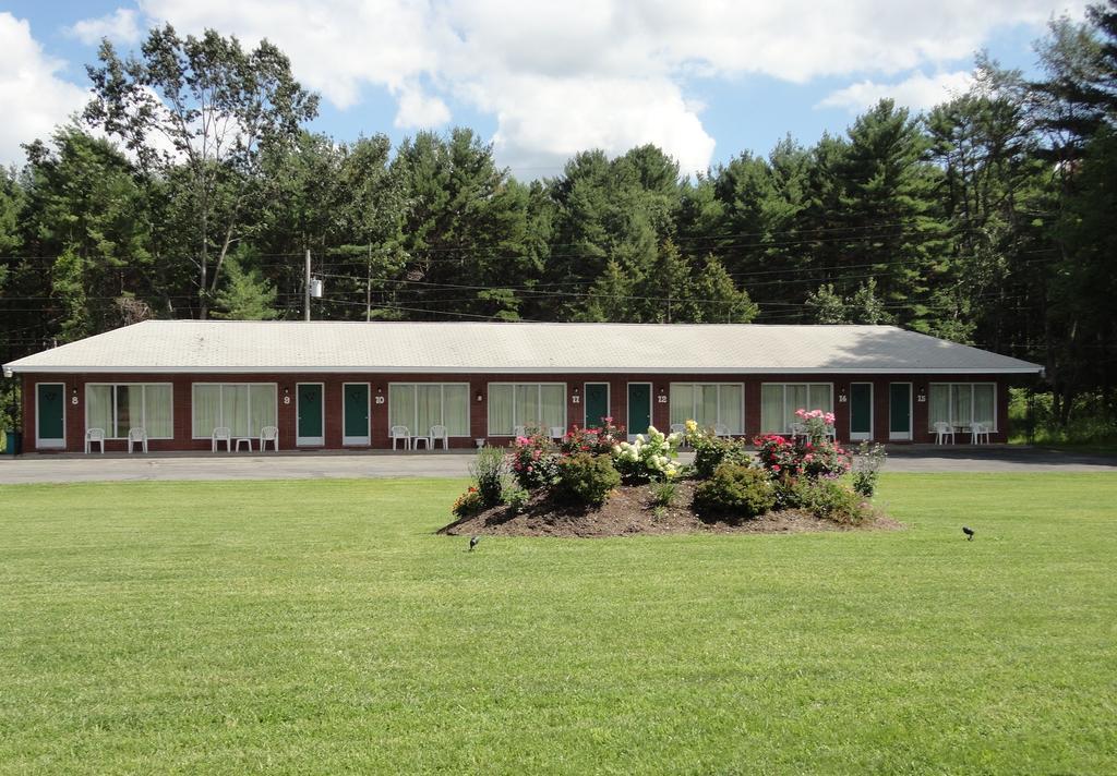 Sara Glen Motel - Saratoga Springs-Glens Falls Fort Edward Exterior photo