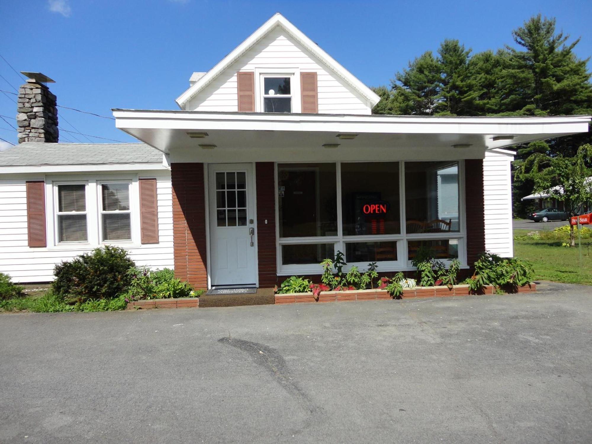 Sara Glen Motel - Saratoga Springs-Glens Falls Fort Edward Exterior photo