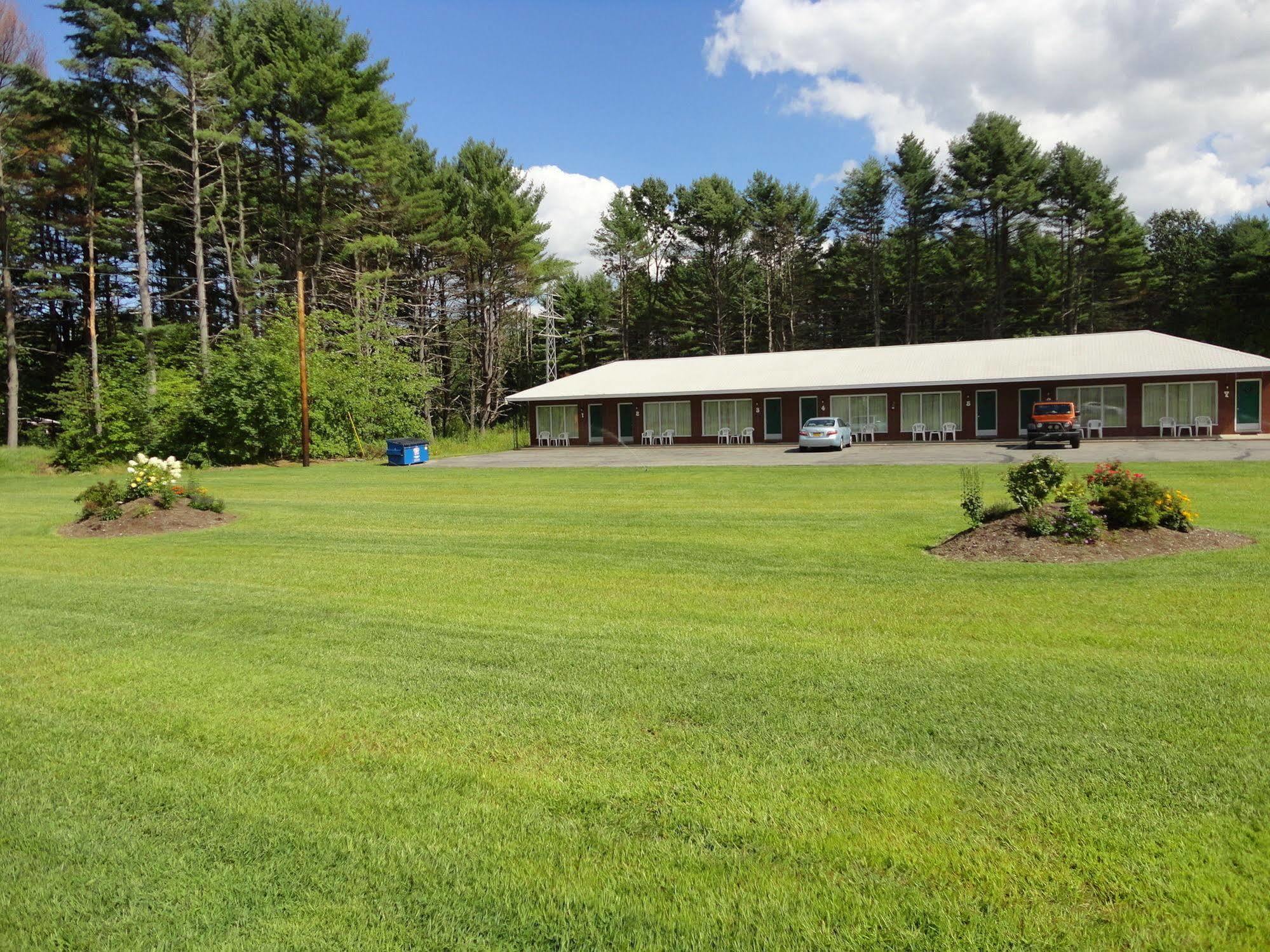 Sara Glen Motel - Saratoga Springs-Glens Falls Fort Edward Exterior photo