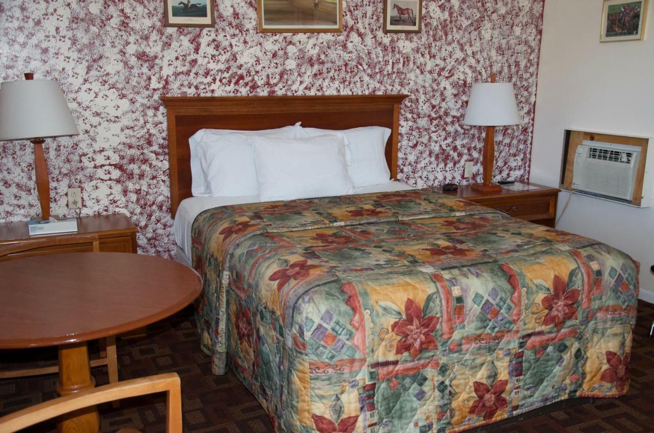 Sara Glen Motel - Saratoga Springs-Glens Falls Fort Edward Exterior photo